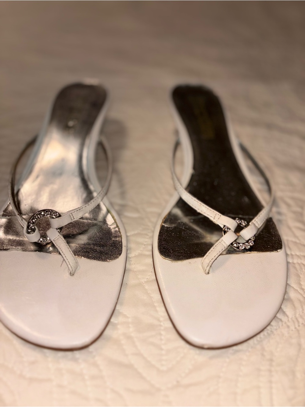 Y2K Moda Spana White Kitten Heel With Rhinestone Detail - Picture 5 of 10